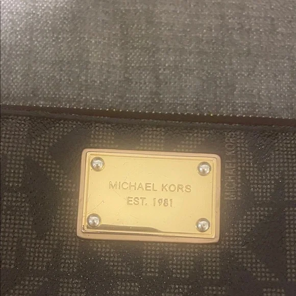 Michael Kors Signature Dark Brown Zip-Around Wallet - Picture 3 of 16